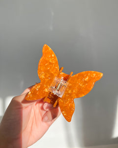 AMBER BUTTERFLY CLIP